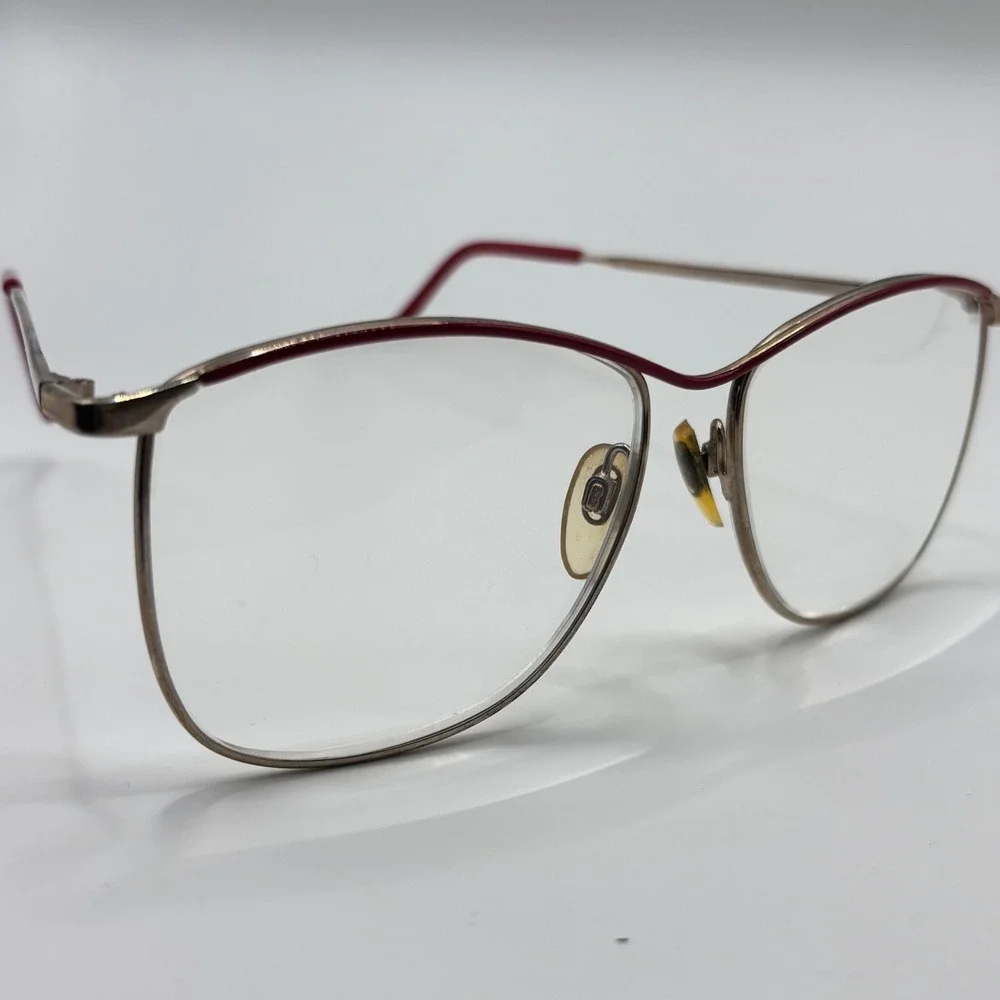Vintage Magnivision +3.25 Reading Glasses Gold Tone Metal Frame‎ Red Accent